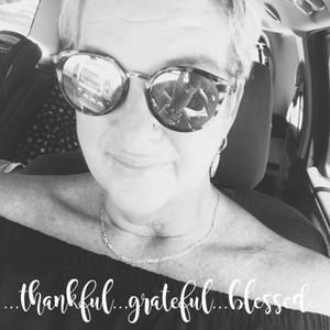 Meet your Posher, Laurie